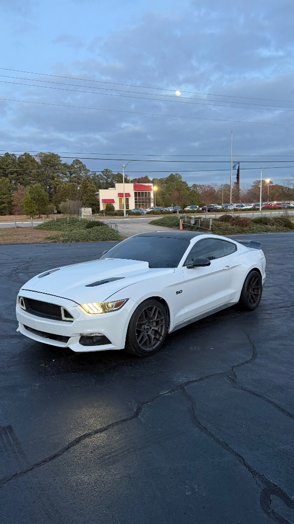 2016 Ford Mustang GT Premium's photo